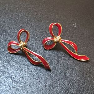 Vintage 80s Red Enamel Bow Earrings